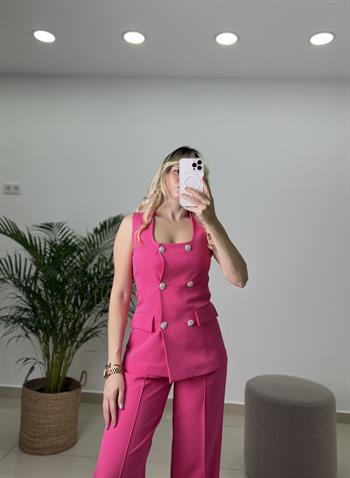 Taş Düğmeli Yelekli Pembe Takım