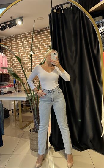 Taş İşleme Detaylı Buz Mavi Jean Pantolon