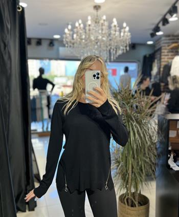 Tok Dokuda Fermuar Aksesuarlı Merserize Siyah Triko 