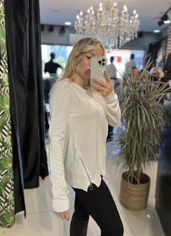 Tok Dokuda Fermuar Detaylı Beyaz Merserize Triko