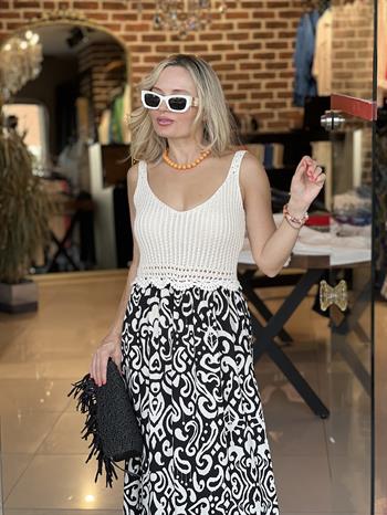 Üst Kısım Ajur Triko Detaylı Elbise