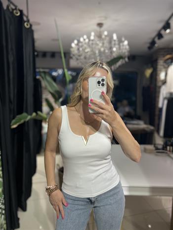 V Demir Detaylı Beyaz Atlet