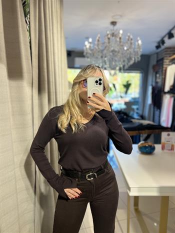 V Yaka Koyu Kahve Kazak