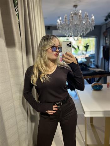 V Yaka Koyu Kahve Kazak