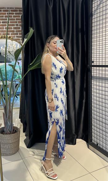 V Yaka Piliseli Şifon Mavi Desenli Maxi Elbise