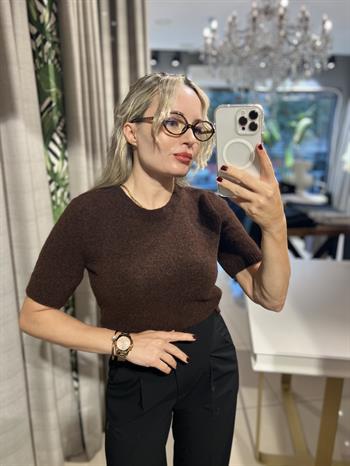 Yumuşak Dokulu Kahve Kısa Kol Triko Kazak