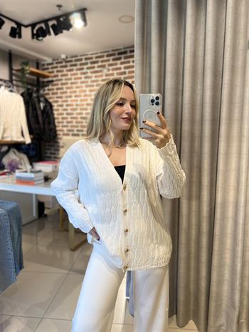 Yürütmeli Hırkalı Krem Takım