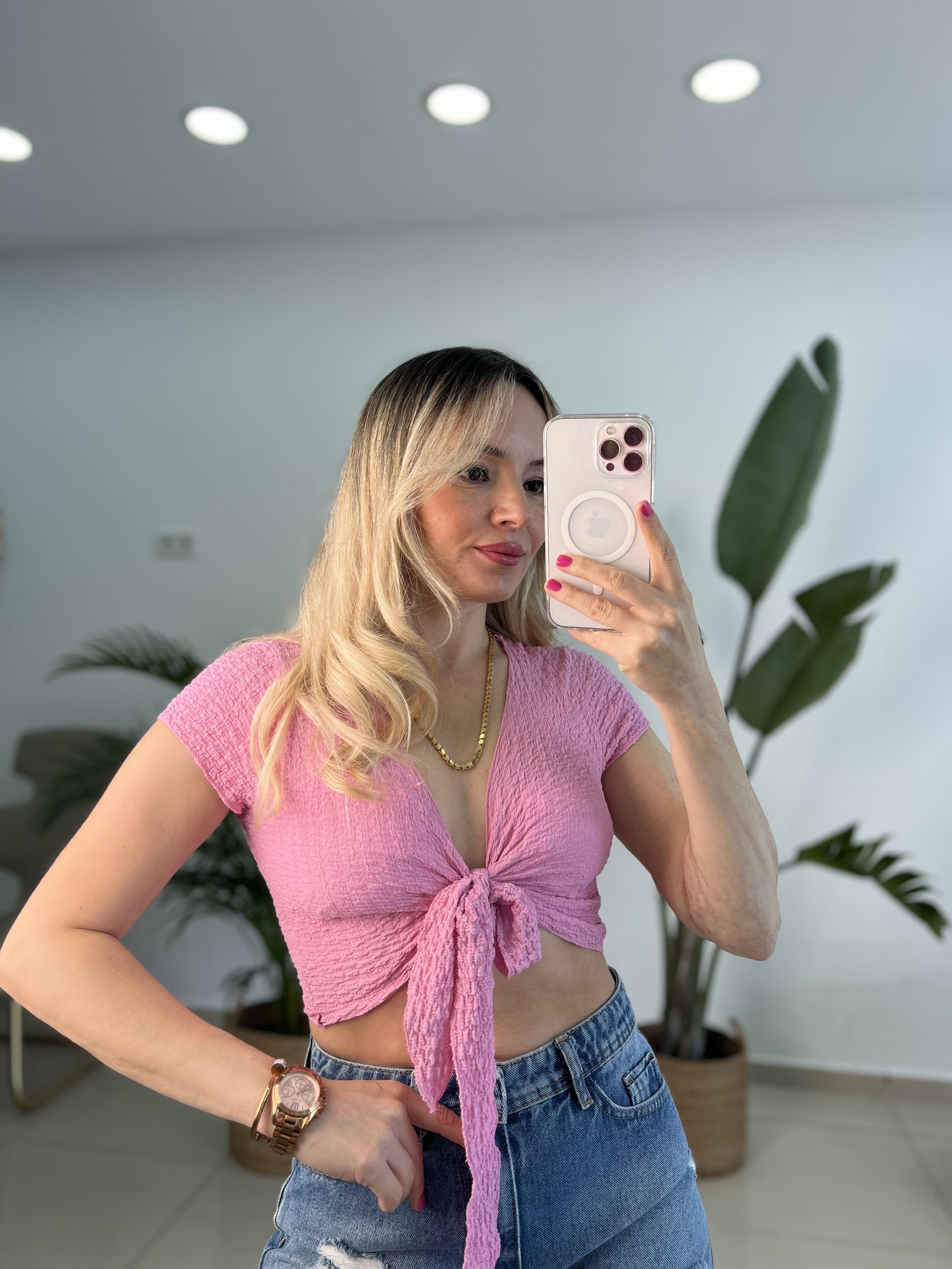 Full Likralı Gofre Kumaş Önden Bağlama Detaylı Pembe Crop Bluz