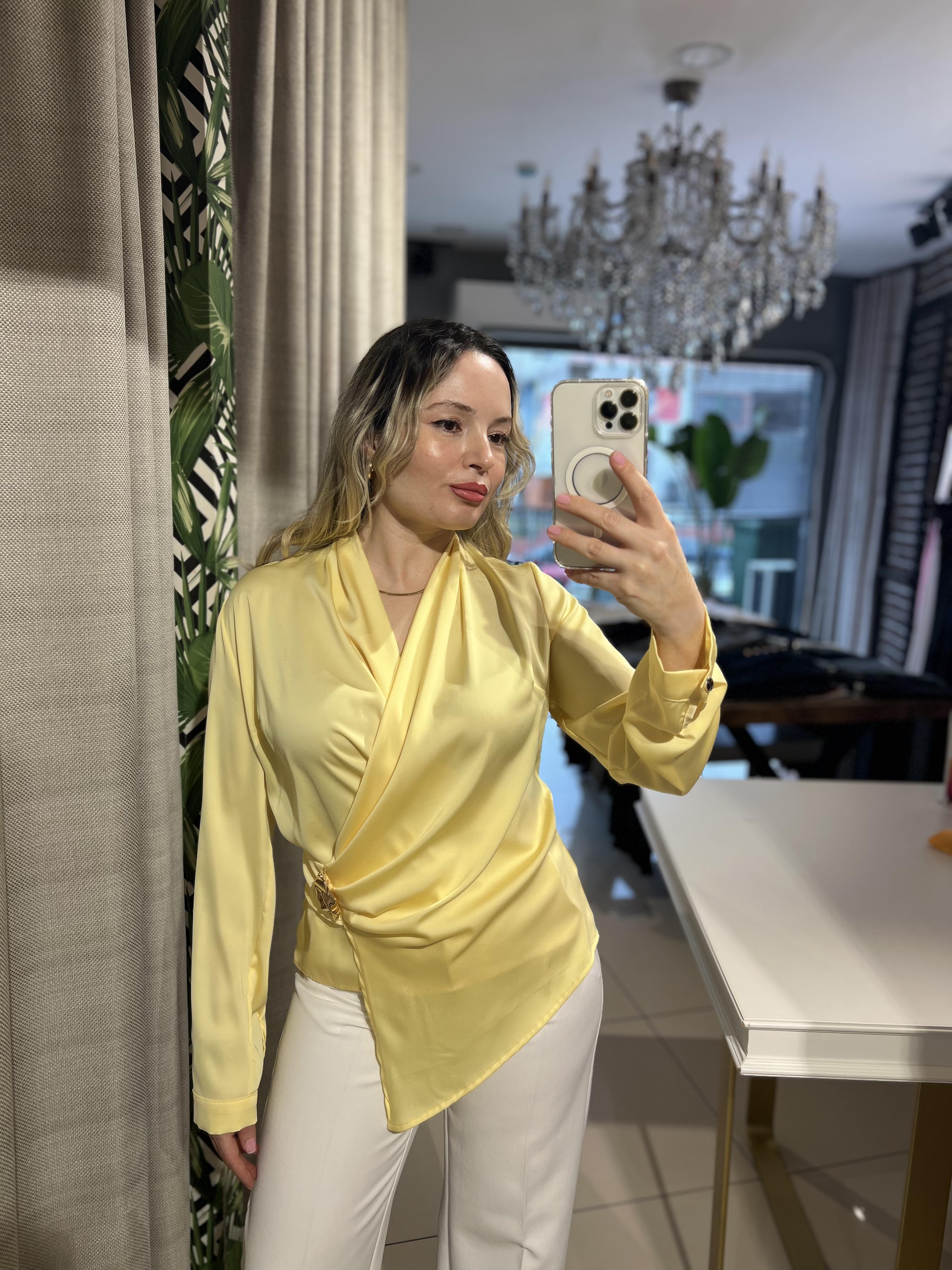 Kruvaze Yaka Sarı Bluz