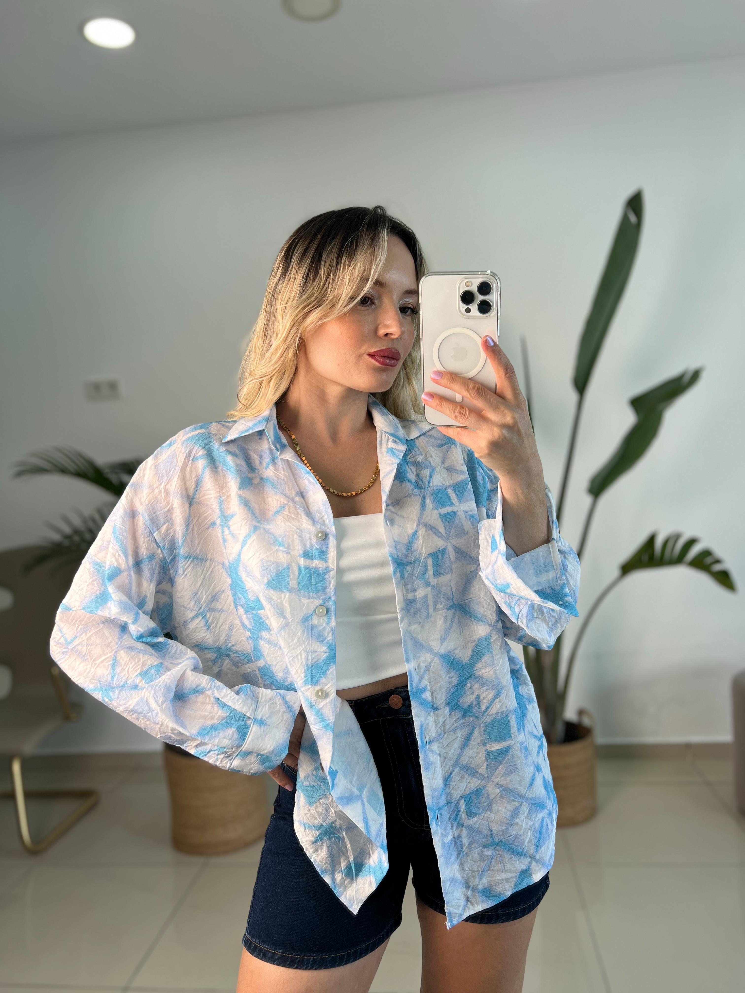 Mavi Beyaz Desenli Gömlek