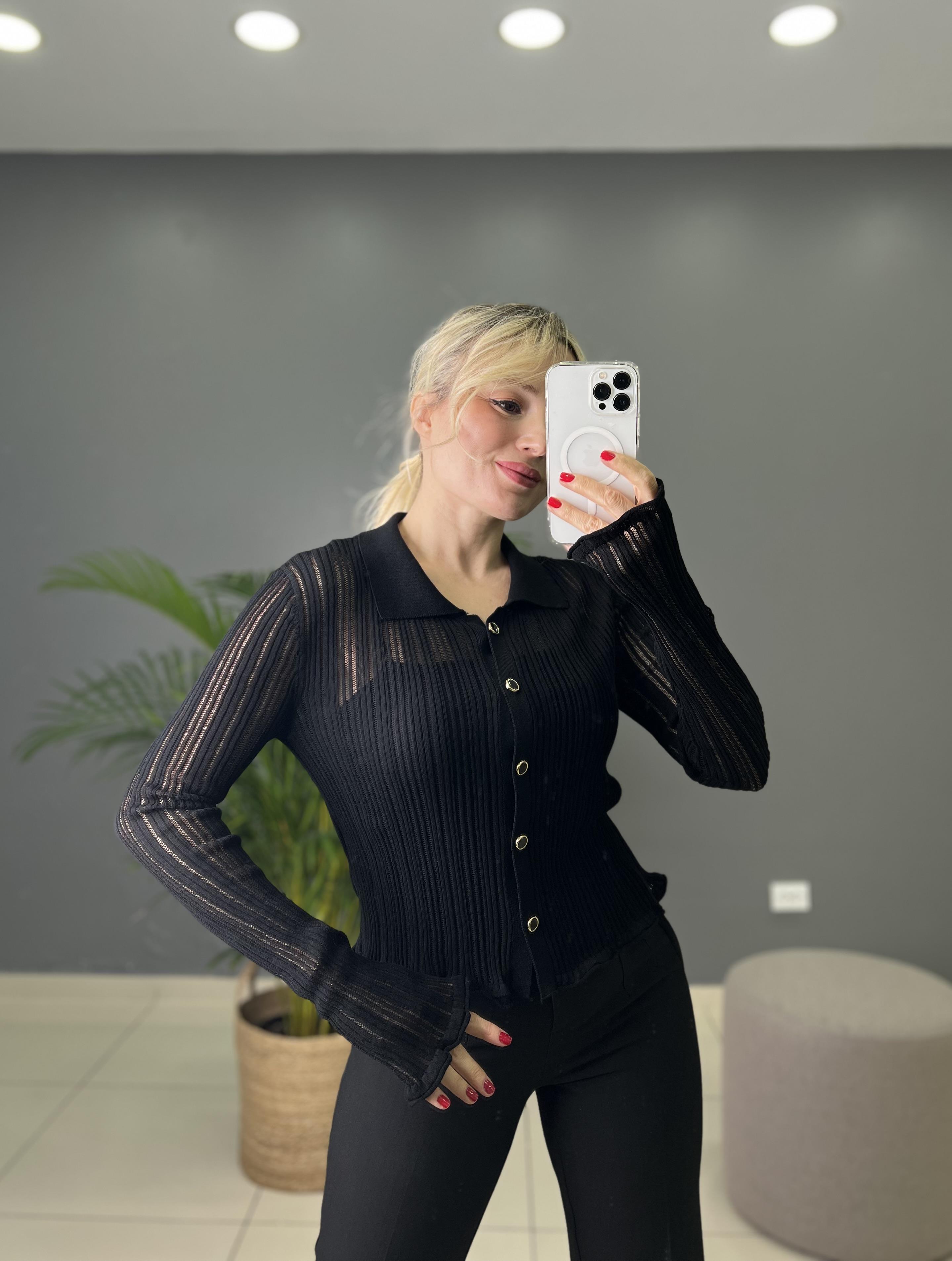 Polo Yaka Düğmeli Transparan Triko Hırka 