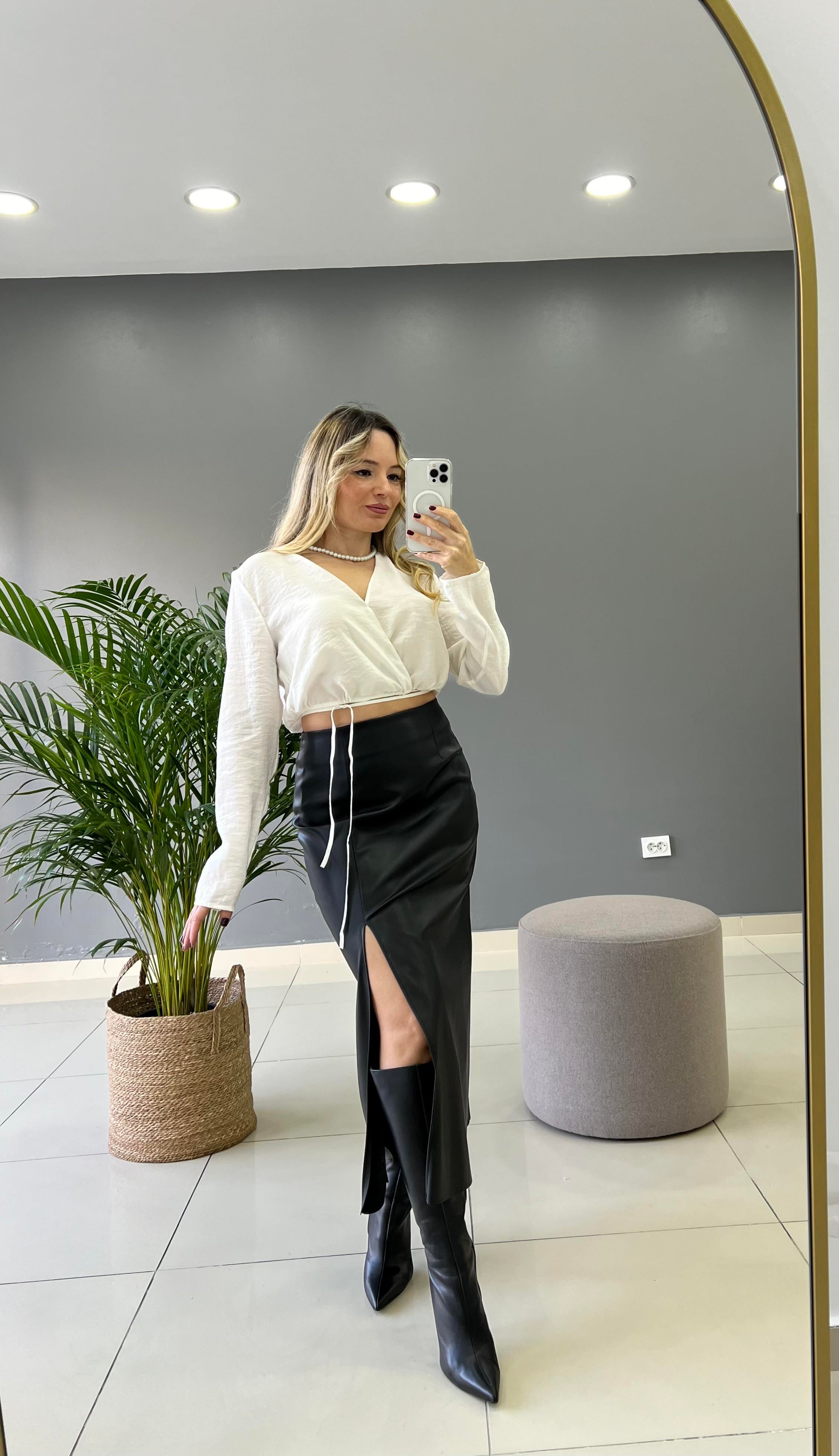 Yırtmaçlı Siyah Deri Etek