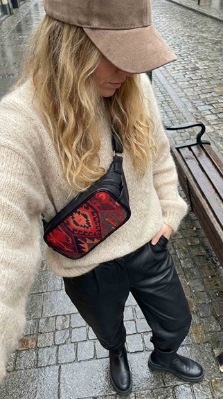 Siyah Kilim Omuz ve Bel Çantası