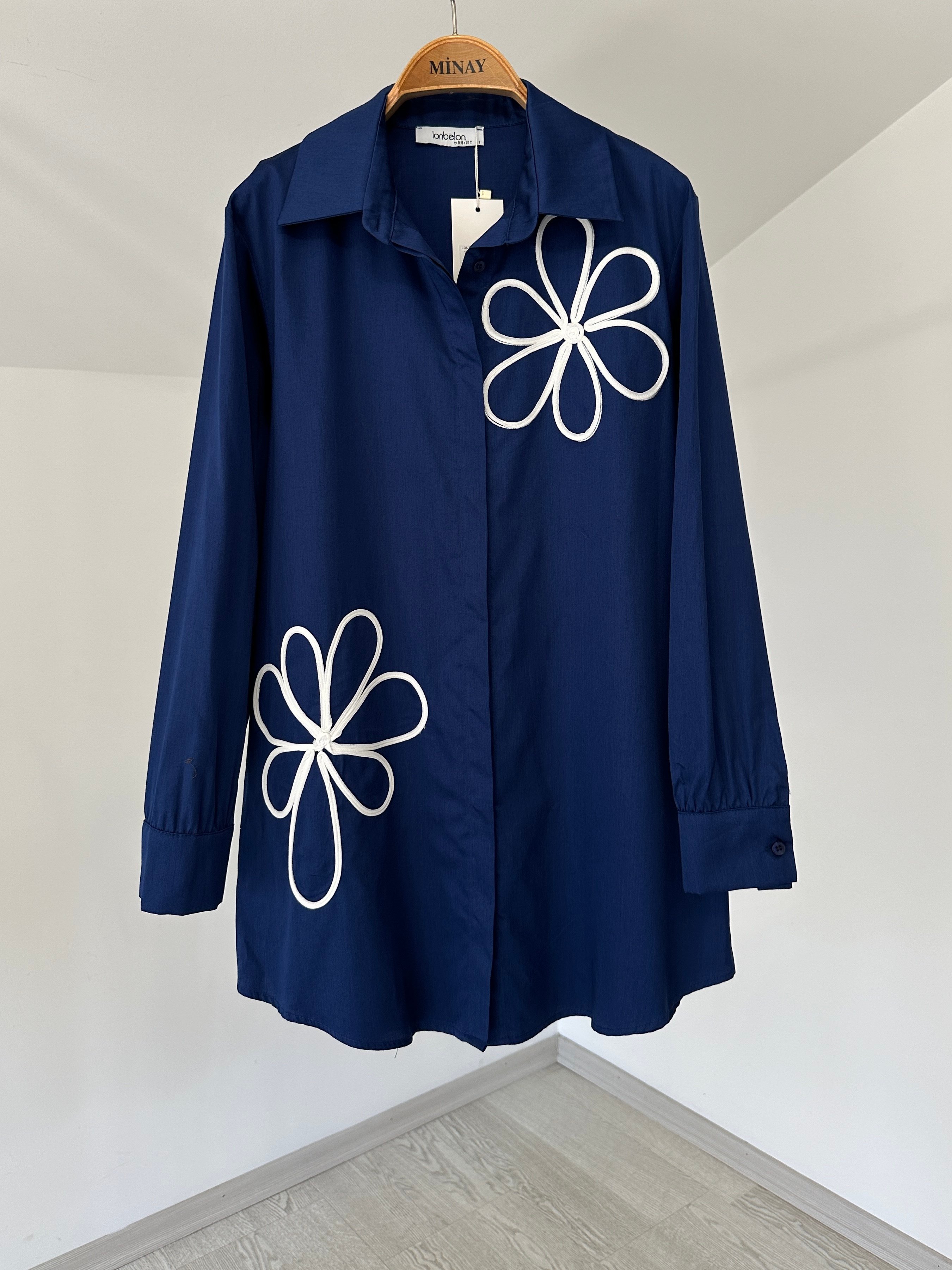 1625 Çiçek Aplikeli Tunik-Lacivert