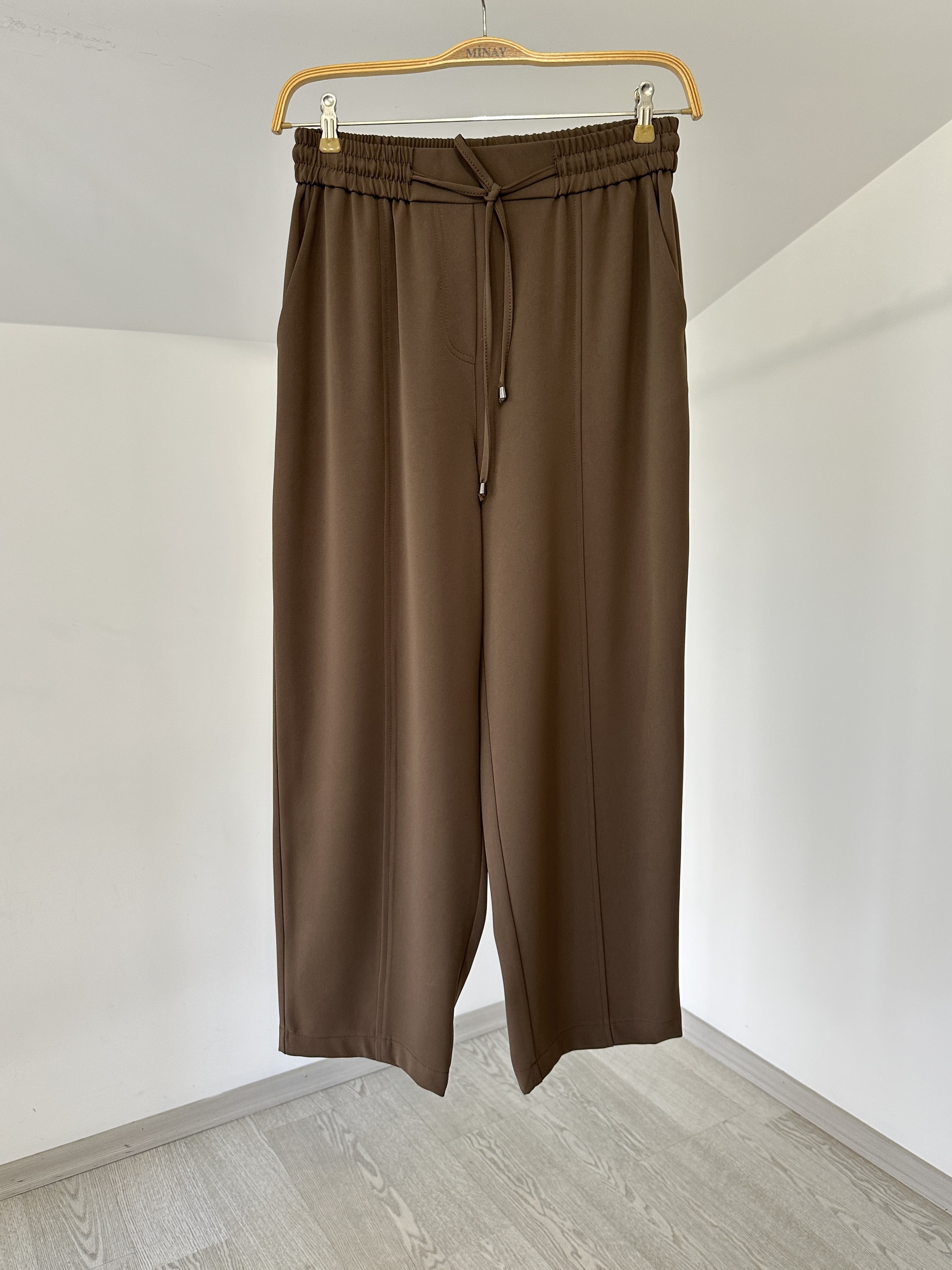 5618 Beli Lastikli Dar Paça Pantolon-Vizon