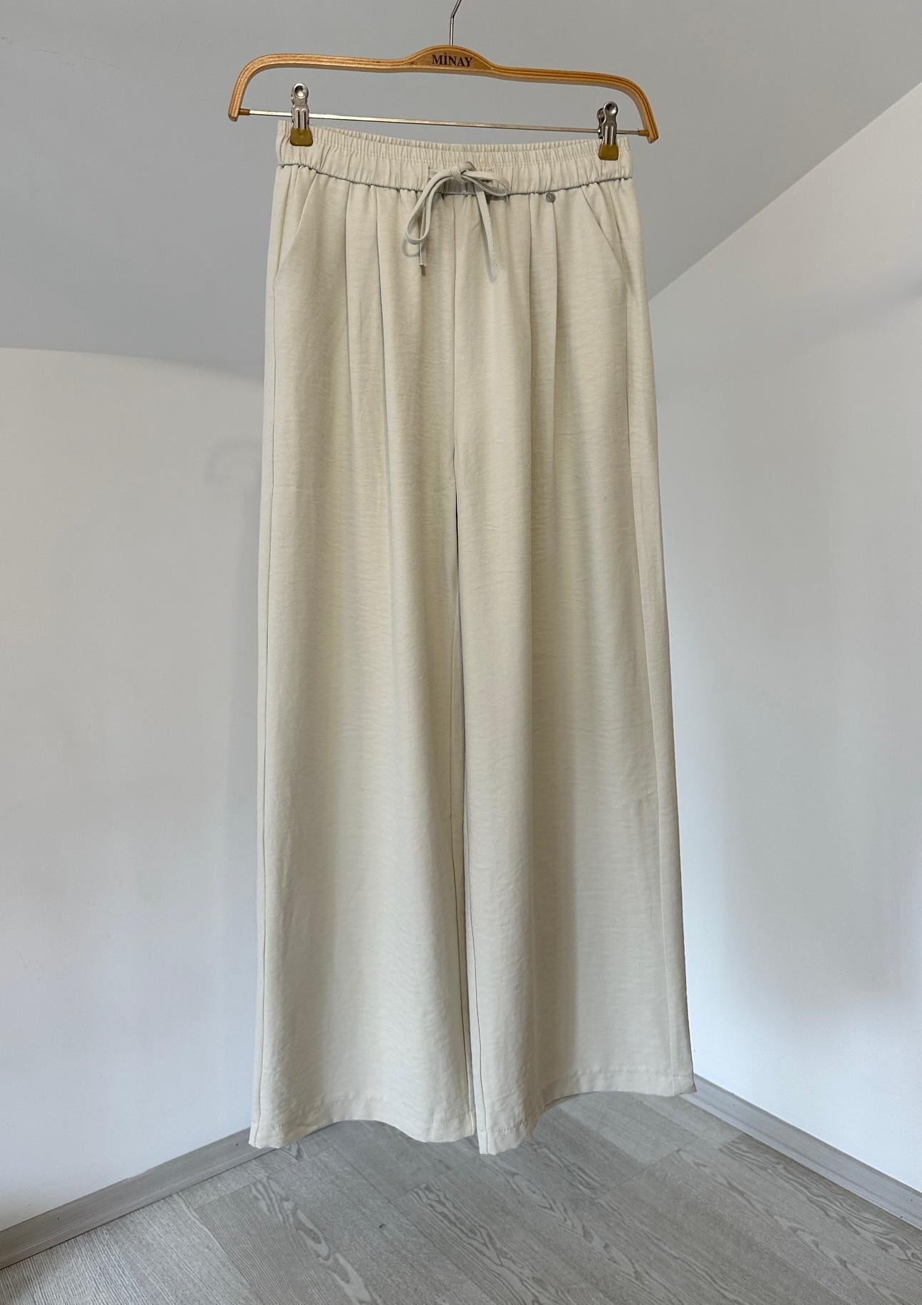 70128 Önden Pilili Bol Paça Pantolon-Bej
