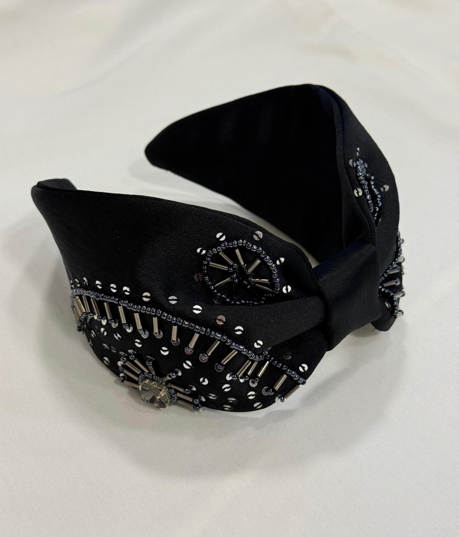 0903 İşlemeli Taç2