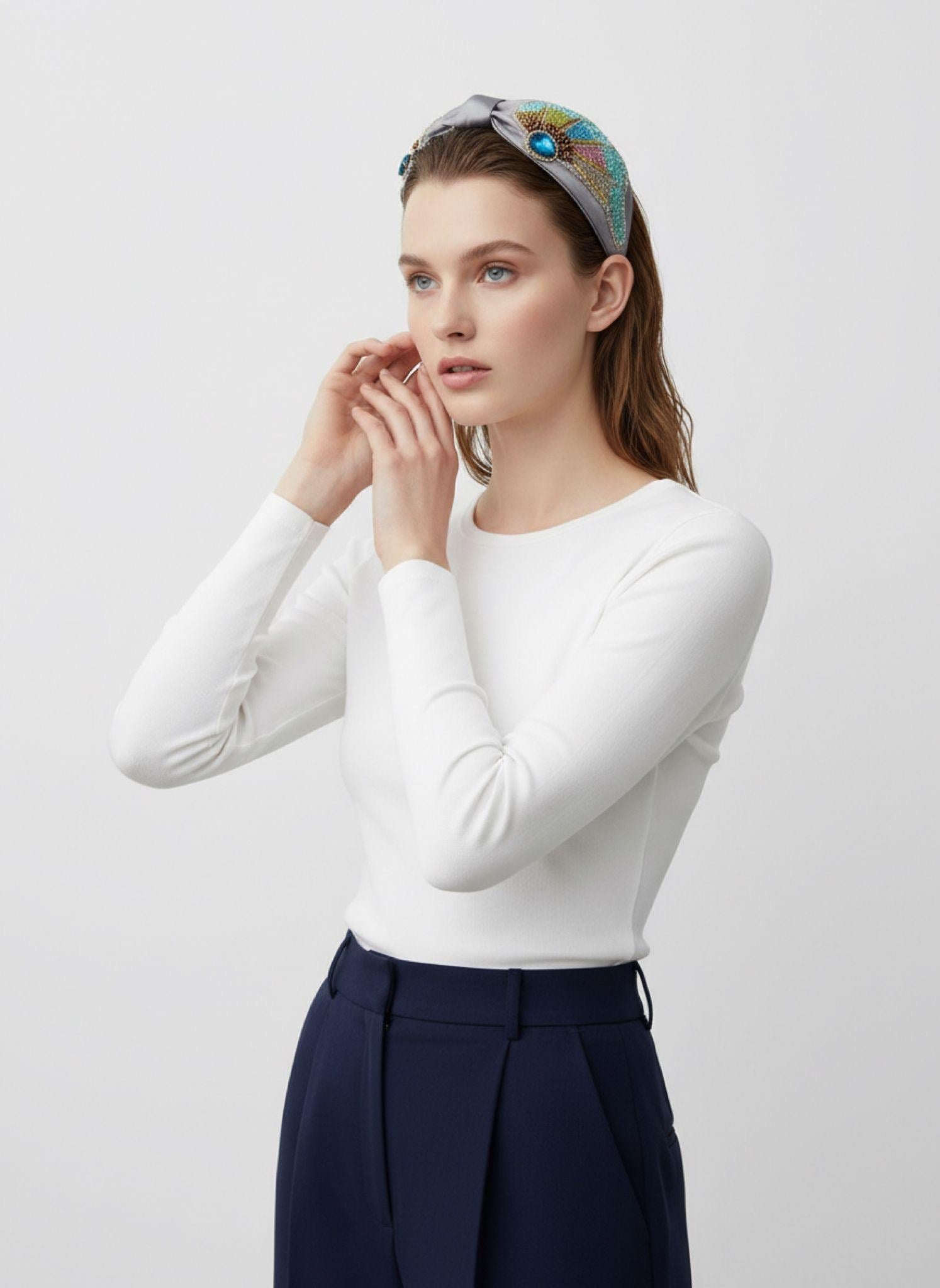 0904 İşlemeli Taç1