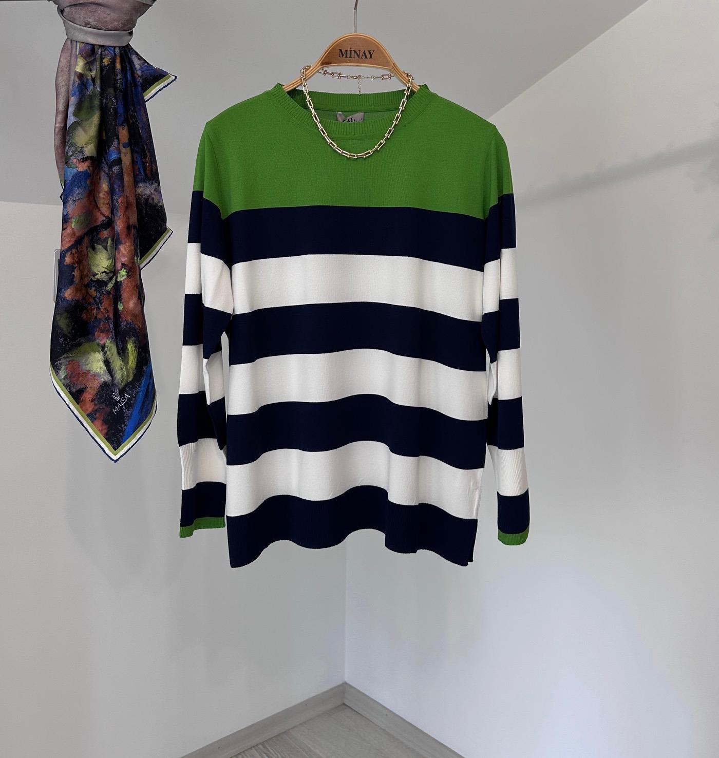 11019 İtalyan Rayon İplik Triko Bluz-Yeşil