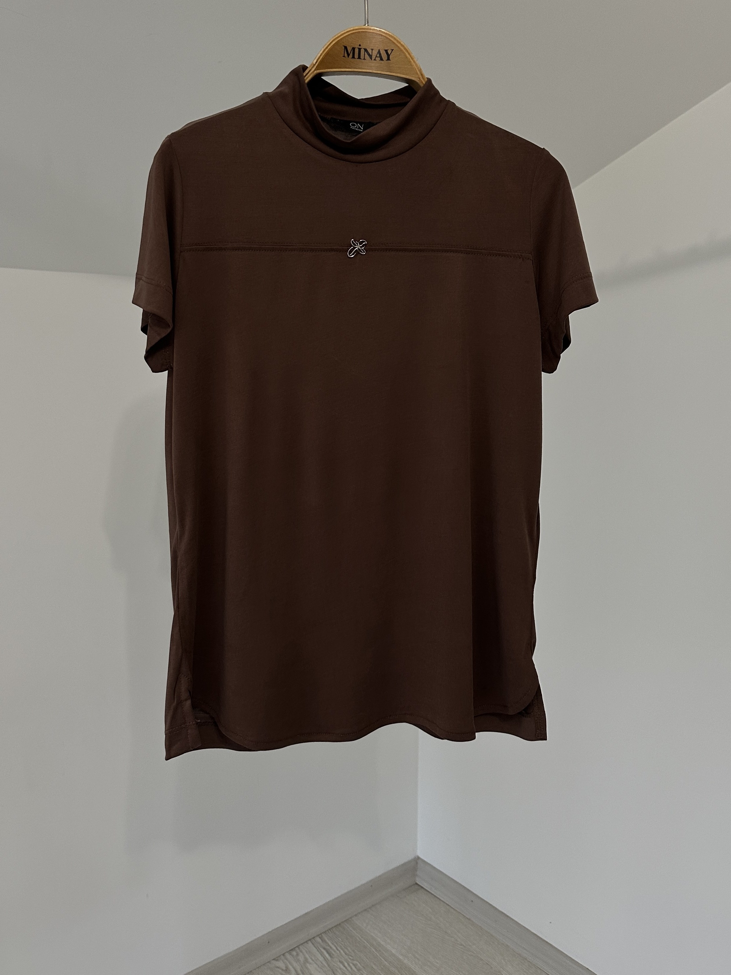 11364 Kısa Kollu Bluz-Kahverengi