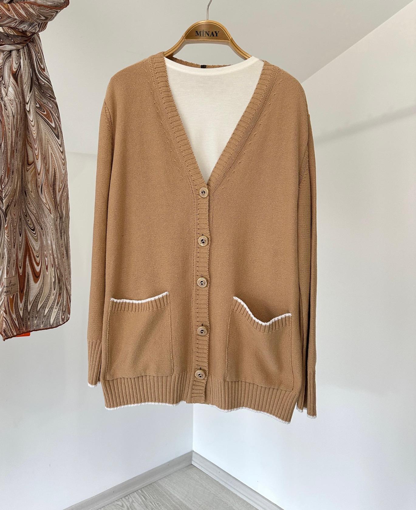 13051 Arkasında Çapa Nakışlı Cotton İplik Triko Hırka-Camel