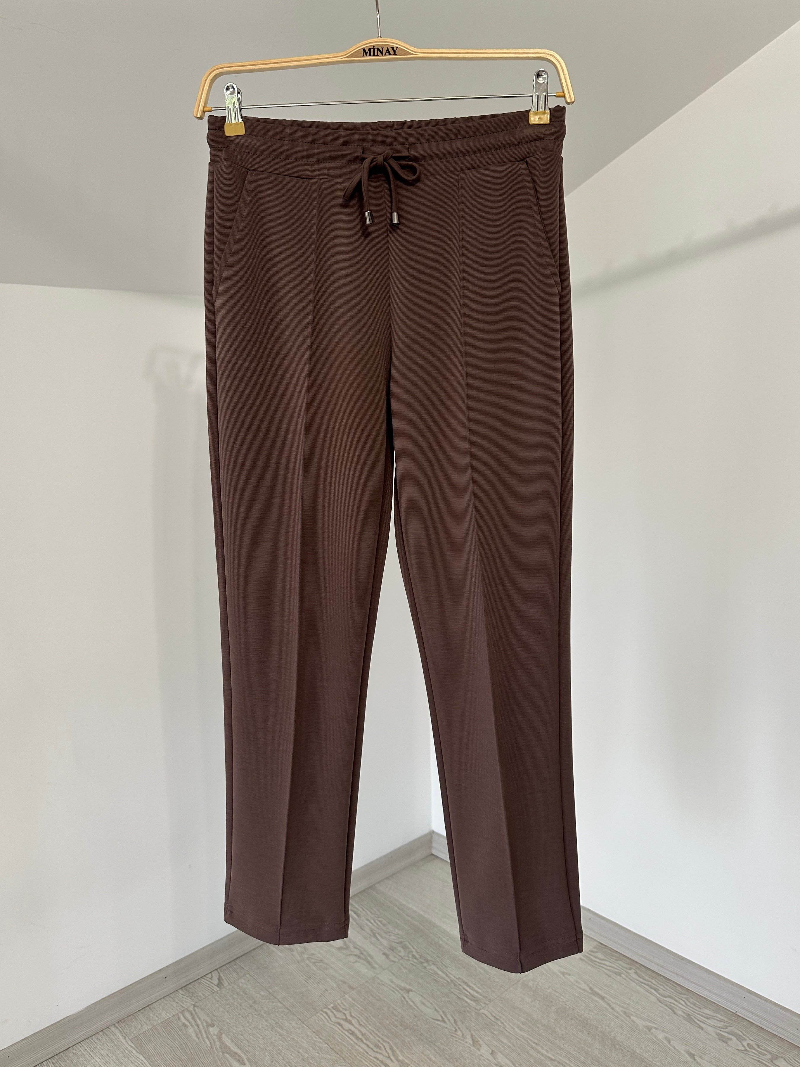 16123 Beli Bağcıklı Çımalı Pantolon-Vizon