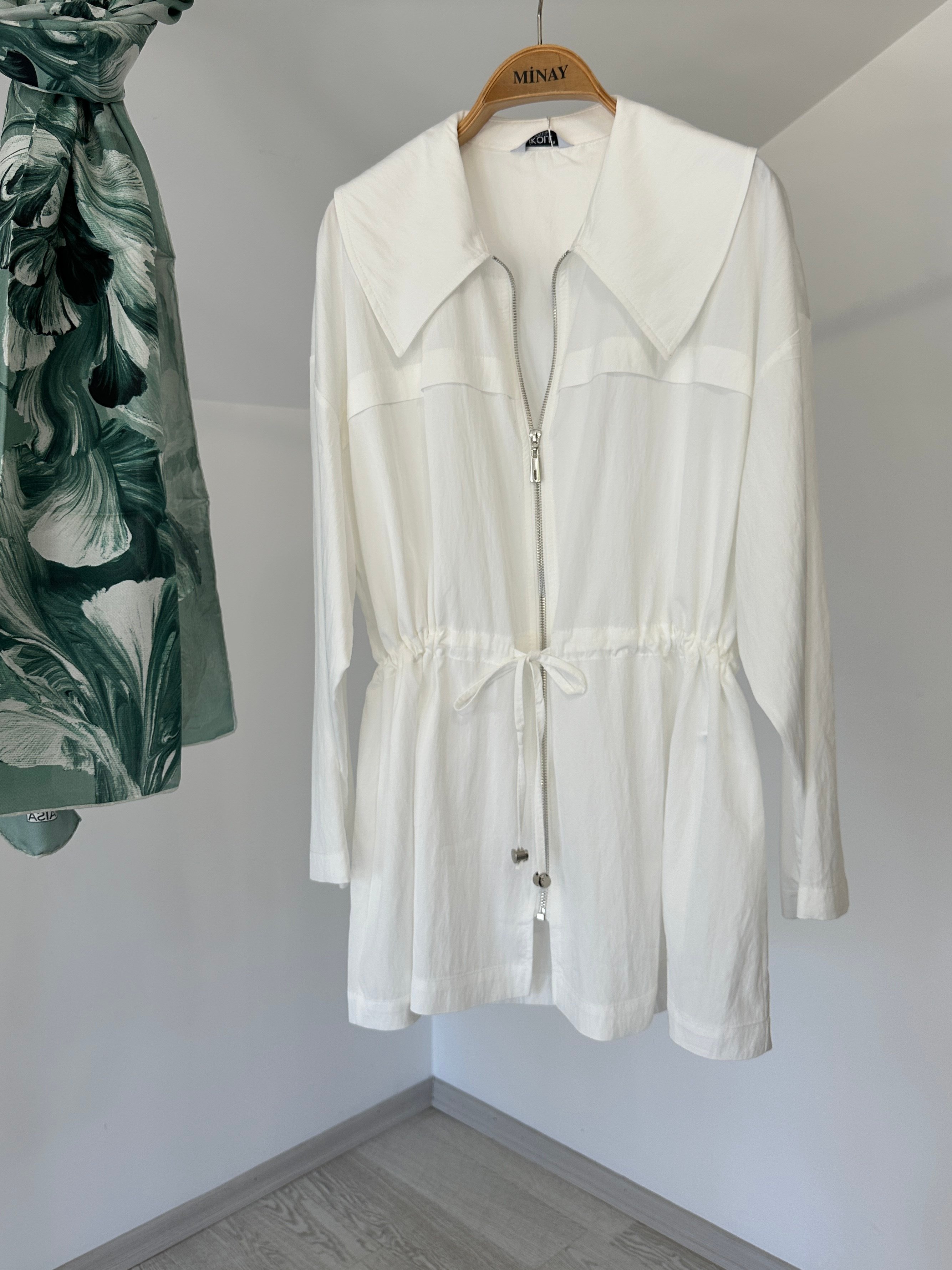 36908 Önden Fermuarlı Ceket-Ekru