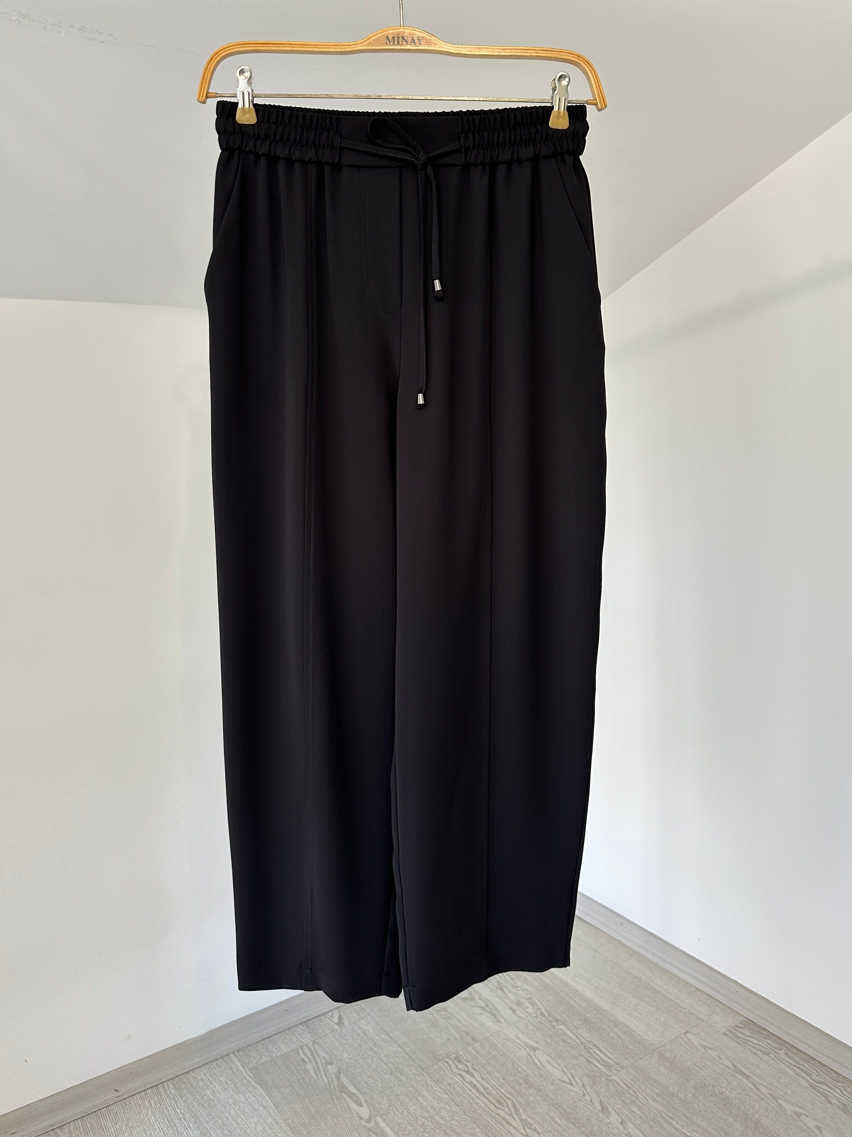 5618 Beli Lastikli Dar Paça Pantolon-Siyah