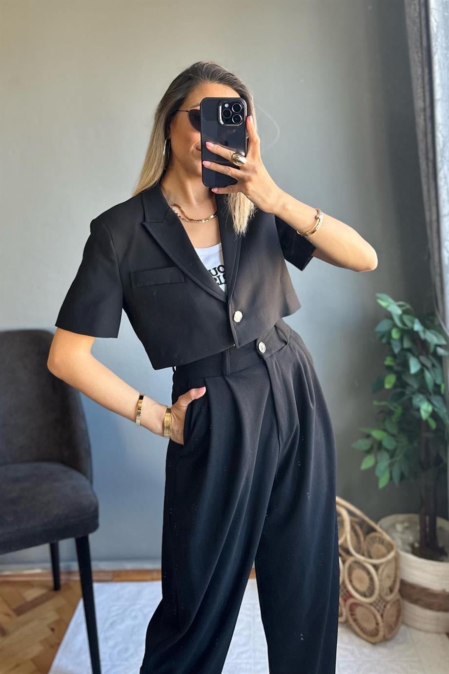 Crop Tek Düğmeli Blazer