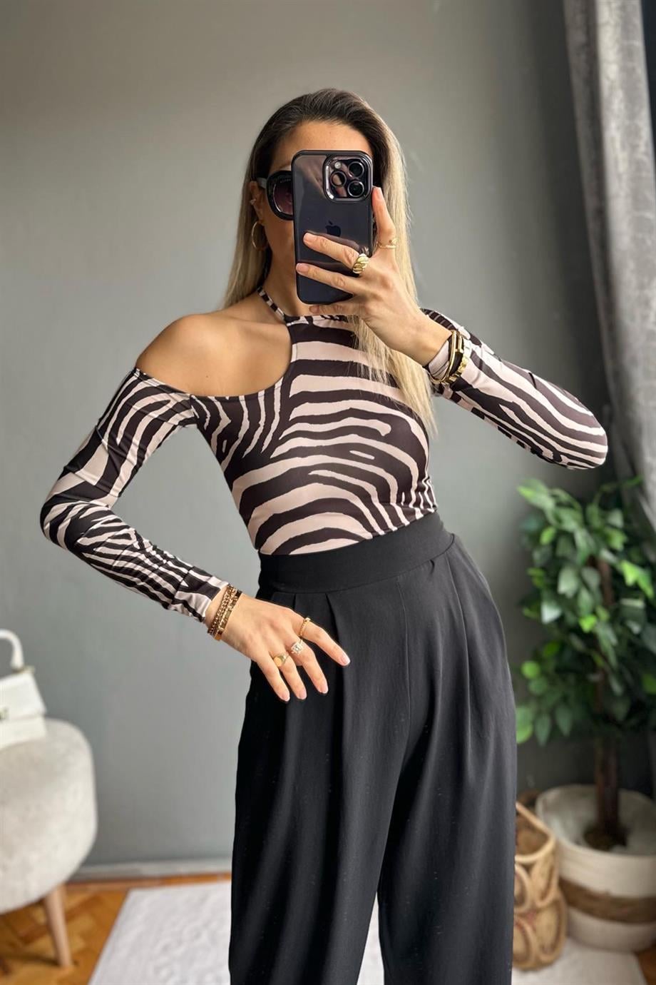 Omuz Dekolte Crop Bluz