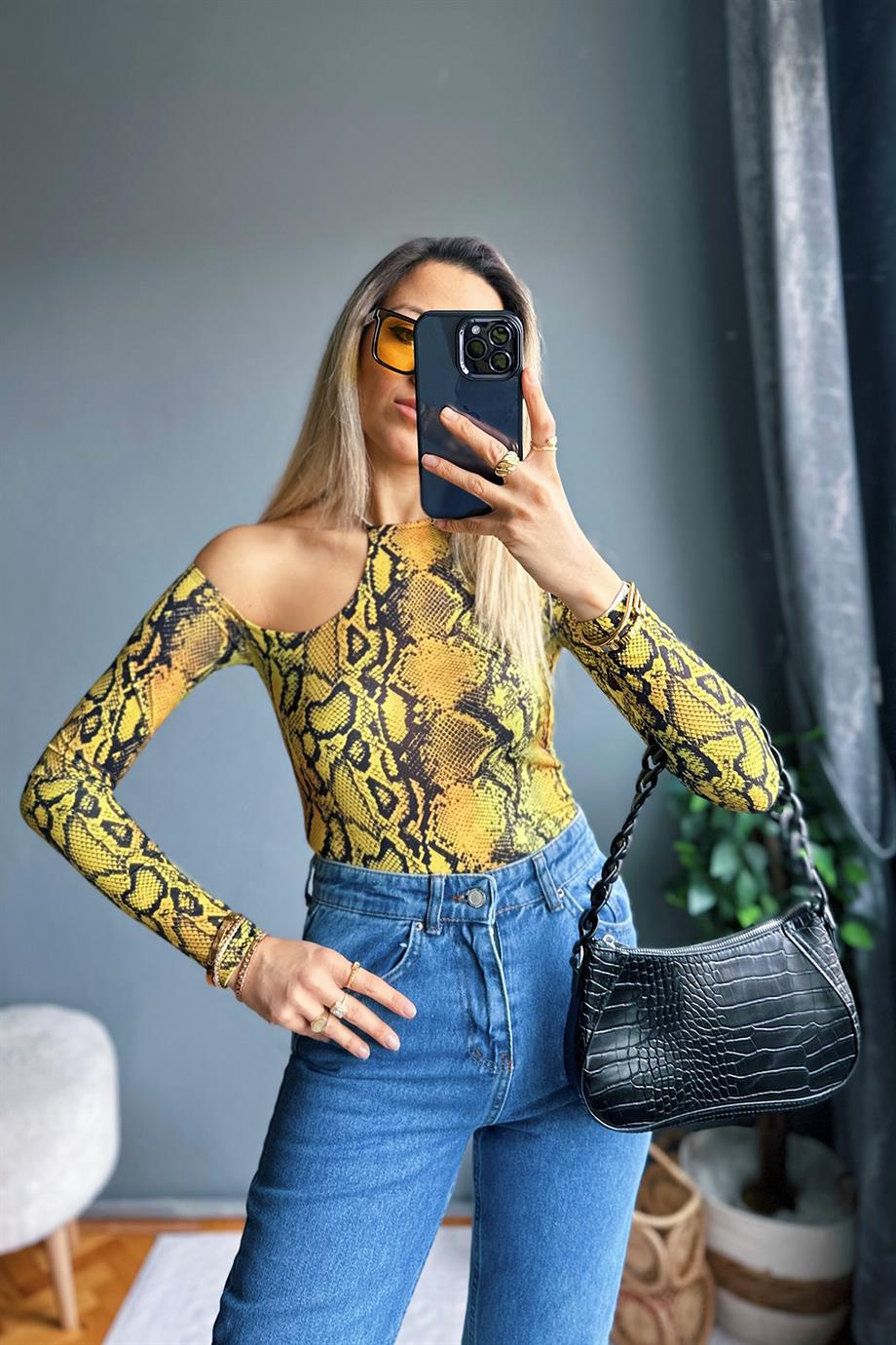 Omuz Dekolte Leopar Bluz