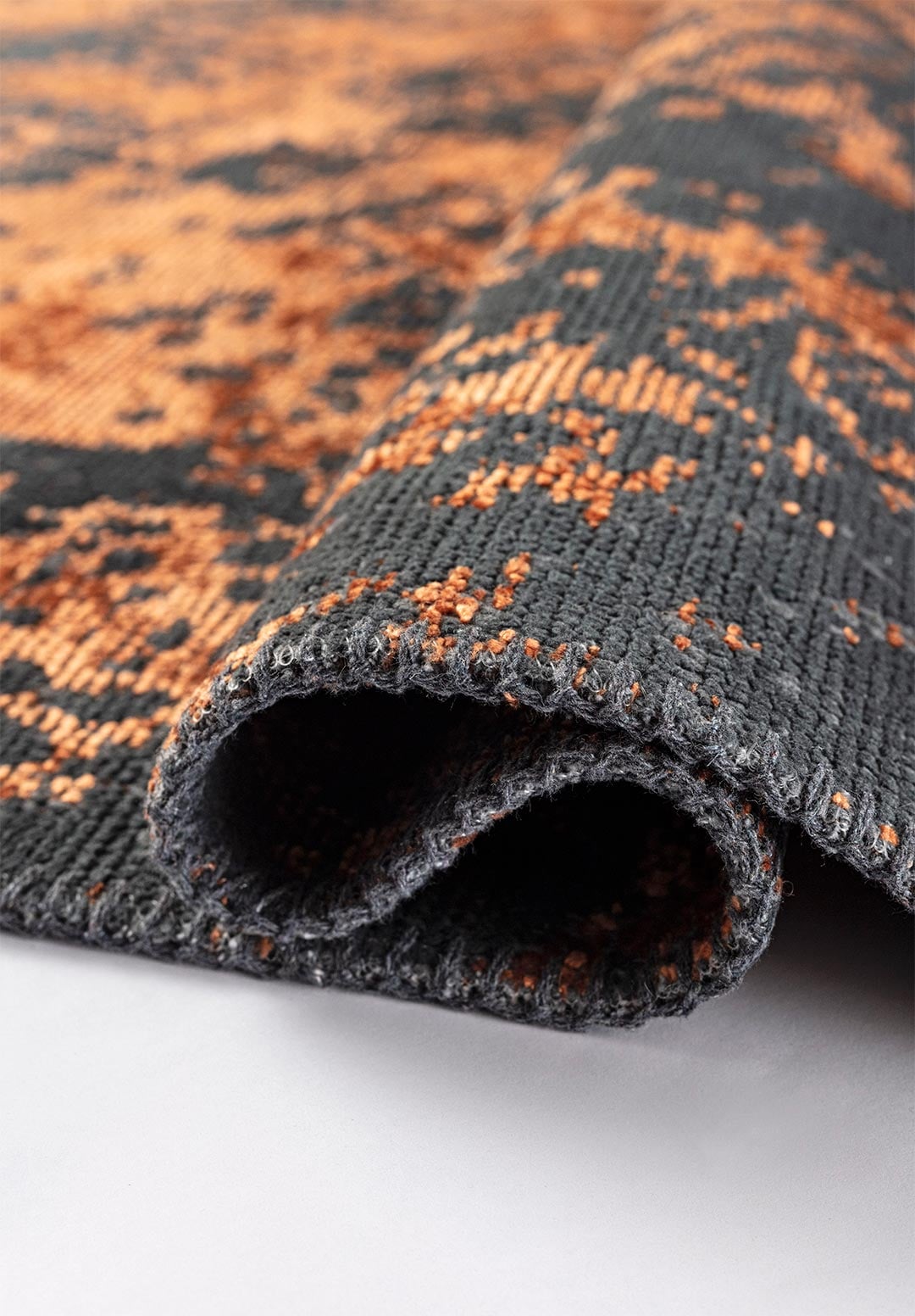 NOSTALGIA MAT SİYAH - KİREMİT HALI