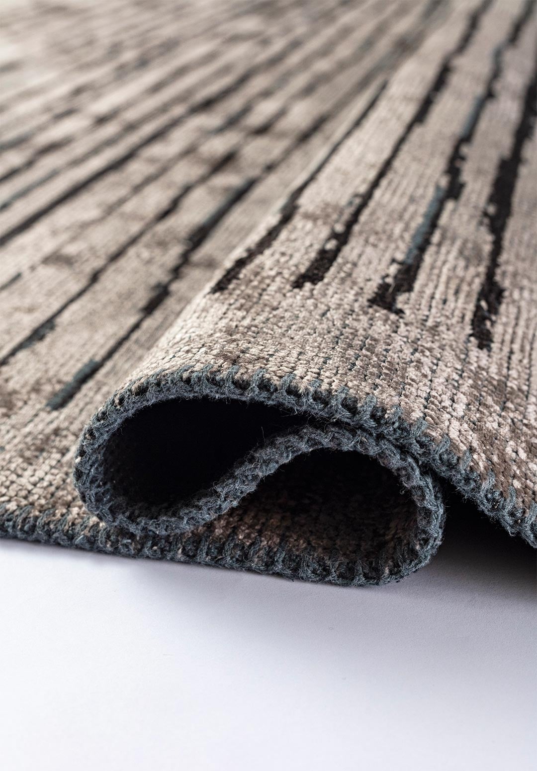 STRIPE BLACK - DARK GREY RUG