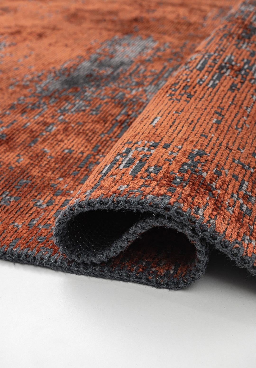 SURFACE GREY - RUST RUG