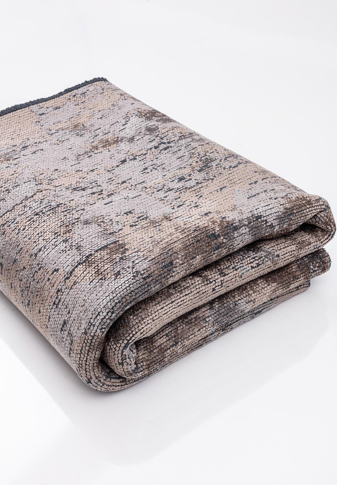 TRIANGLE NOUGAT - GREY RUG