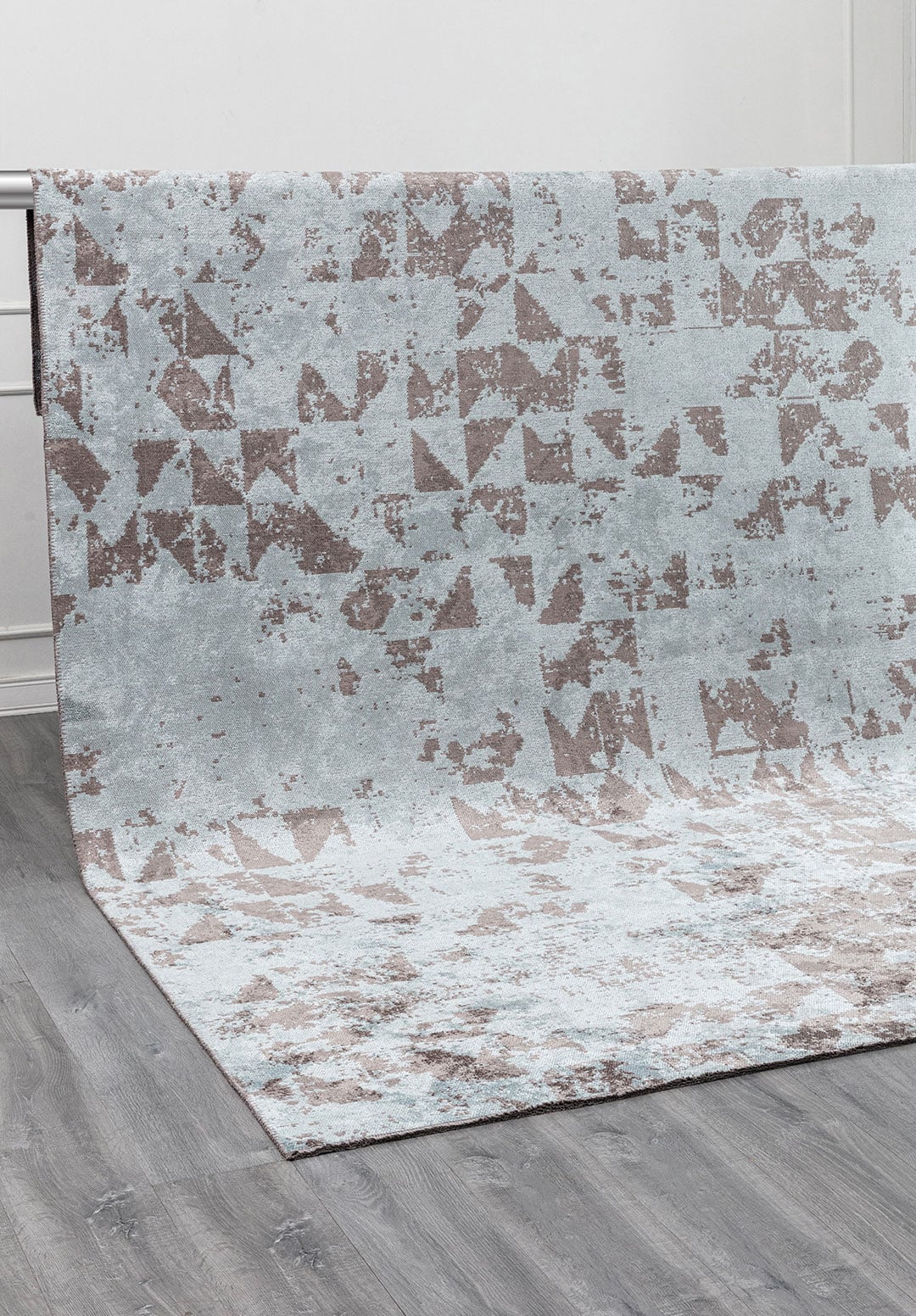 TRIANGLE ICE BLUE - DARK GREY RUG
