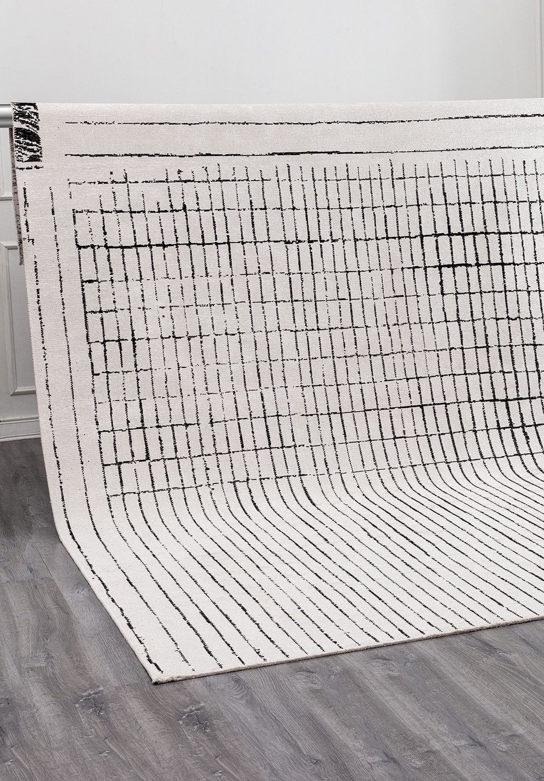 PERSPECTIVE BLACK - ECRU RUG