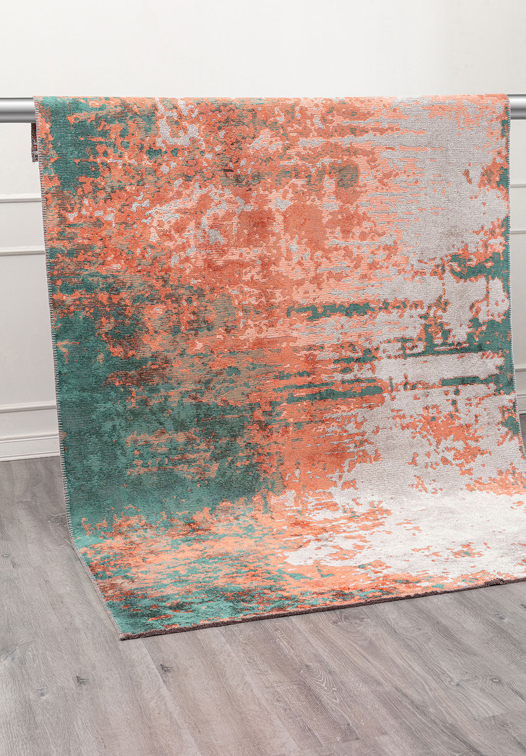 BLAZE DARK GREEN - CORAL - BONE RUG