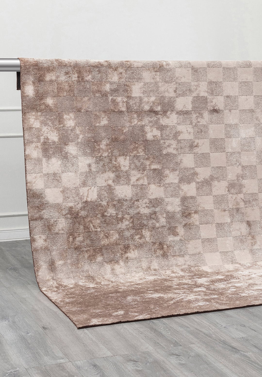 CHECKERS CREAM RUG