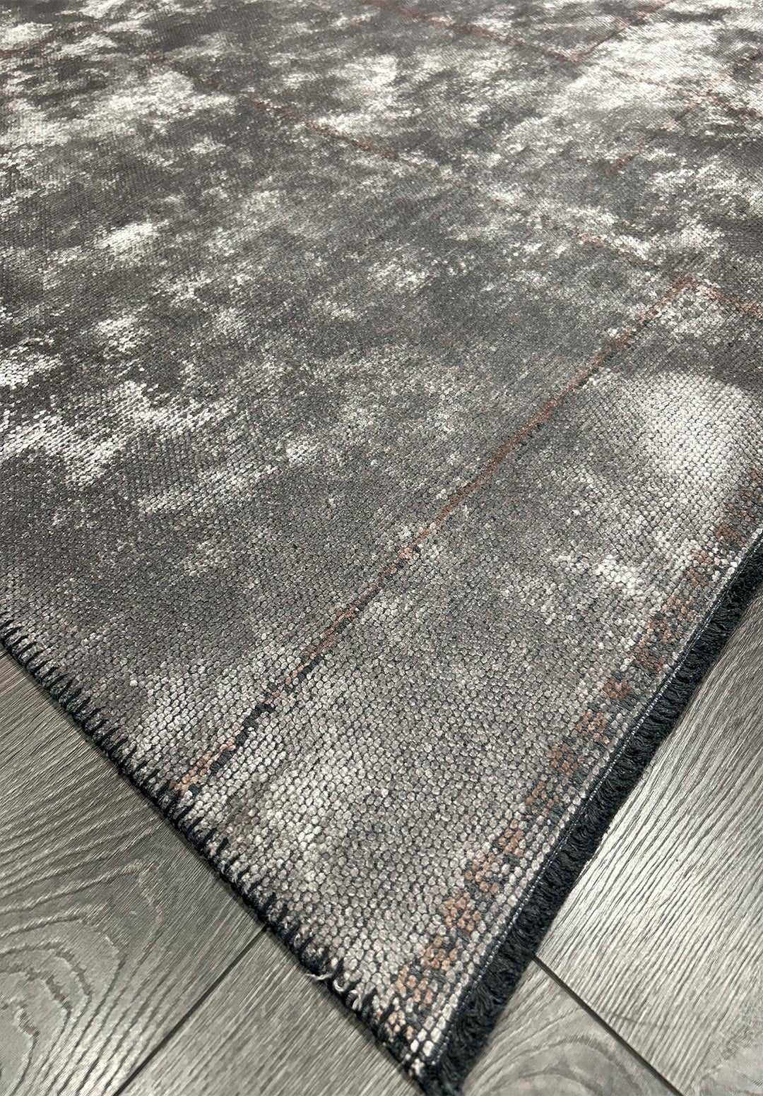 I000737