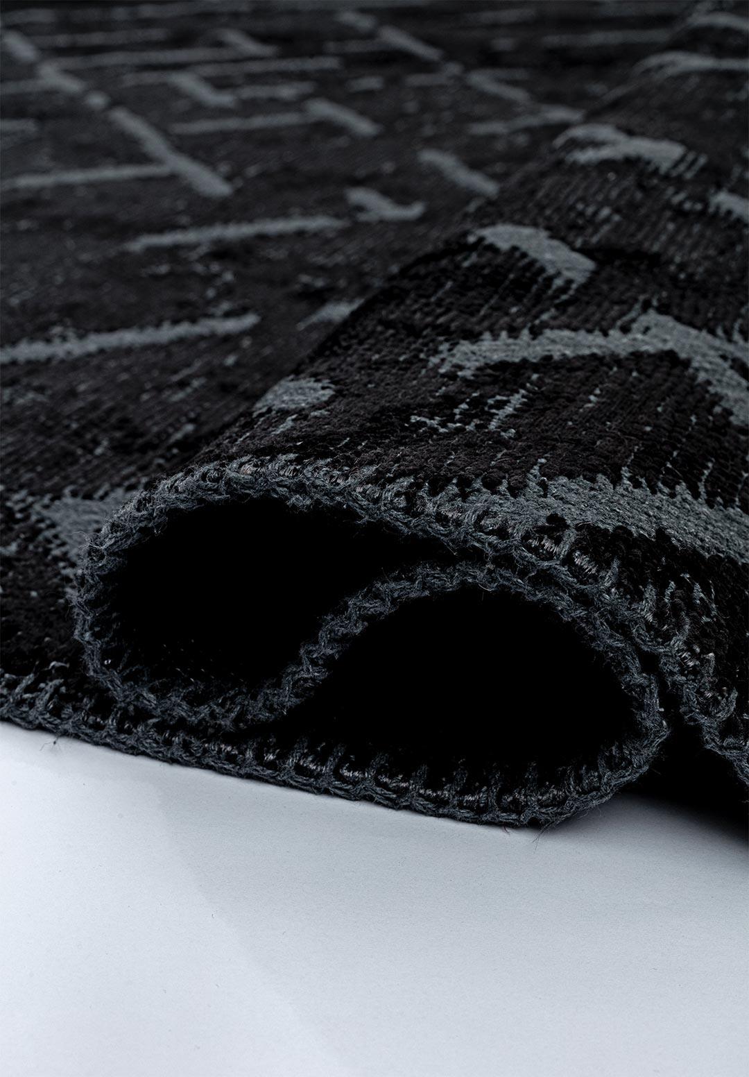MYSTIQUE BLACK RUG