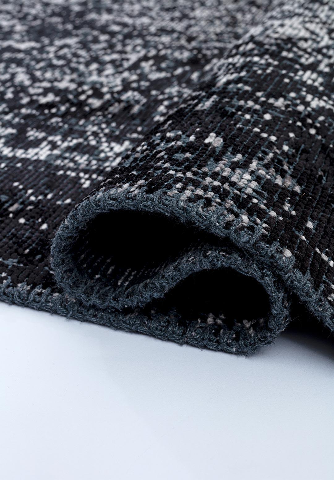 HERITAGE BLACK - LIGHT GREY RUG