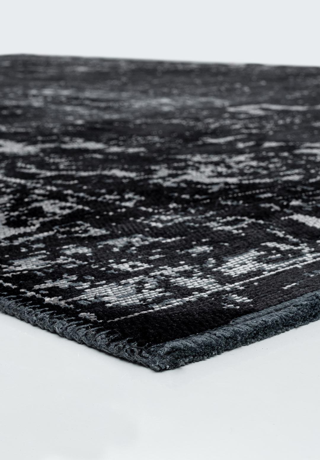 IVY BLACK - LIGHT CREAM RUG