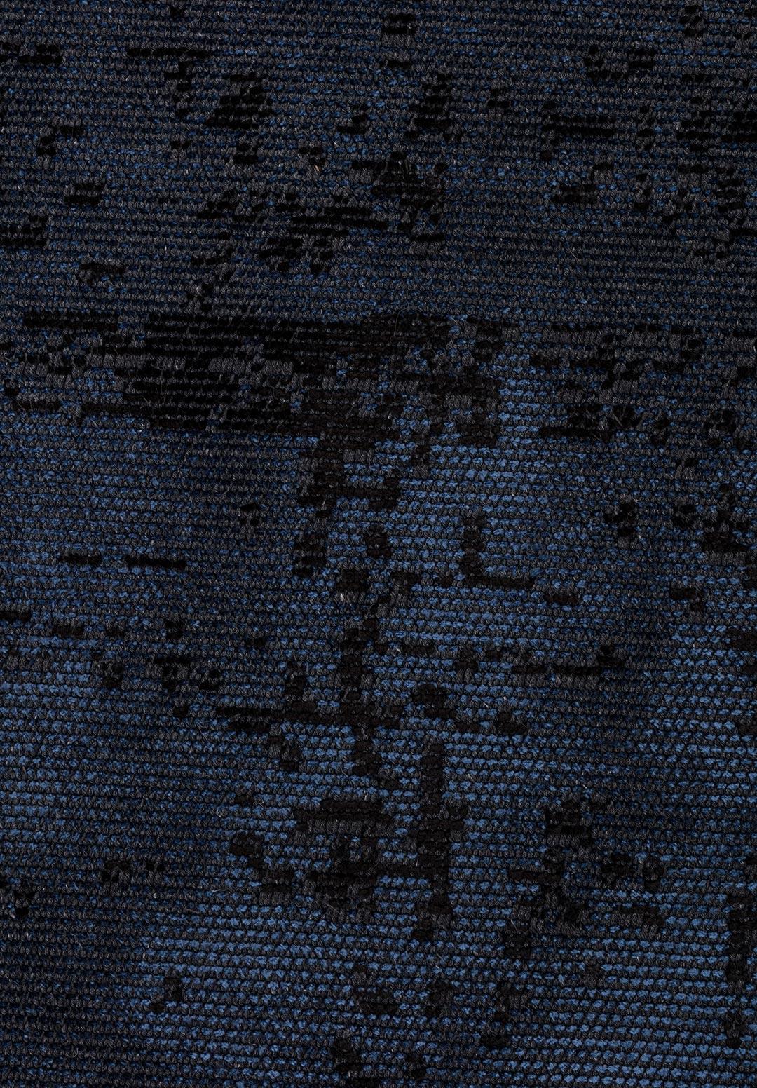 DISCRETE BLACK - NAVY BLUE RUG