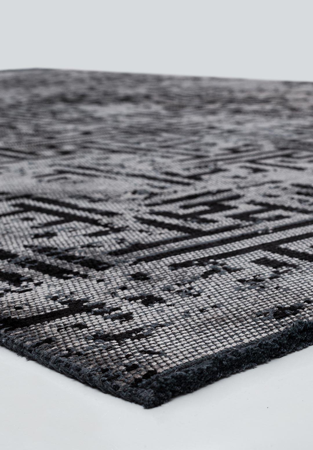 LABYRINTH GREY - BLACK RUG