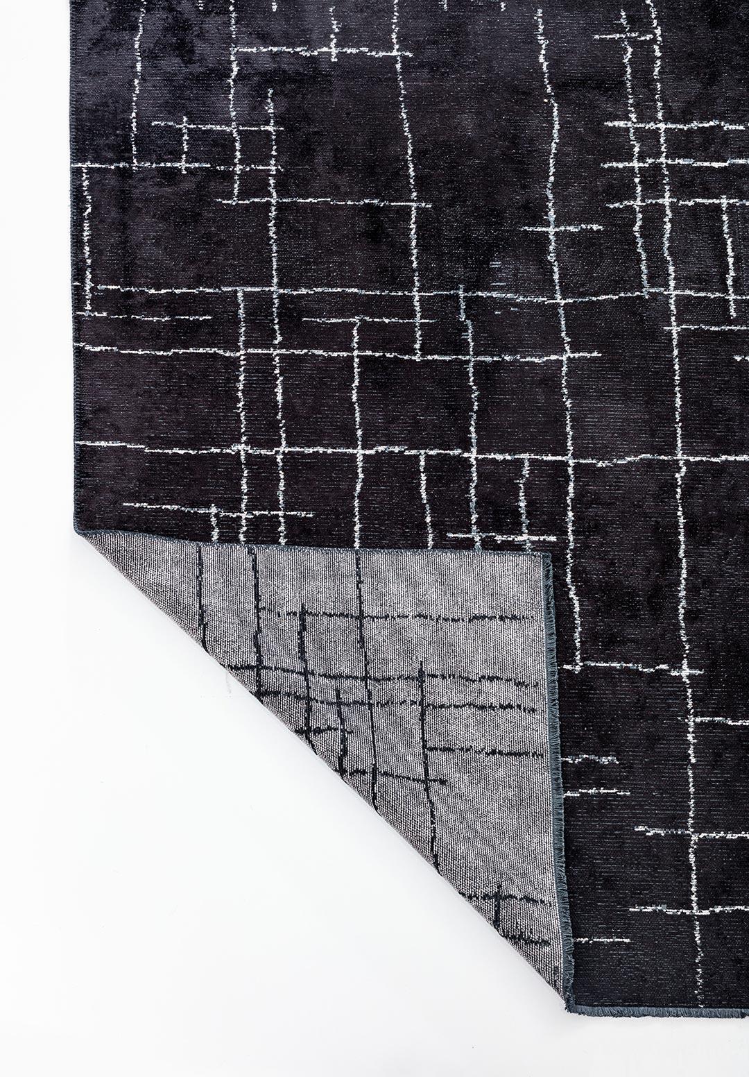 DENT BLACK - LIGHT CREAM RUG