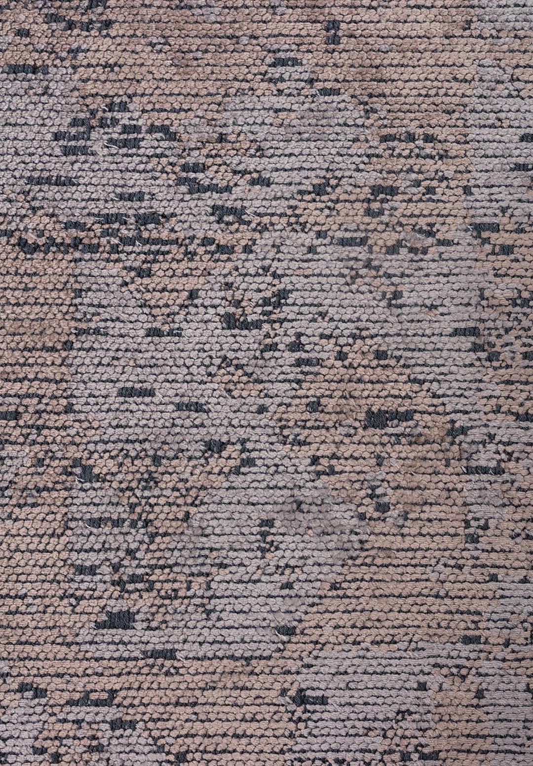 TRIANGLE NOUGAT - GREY RUG