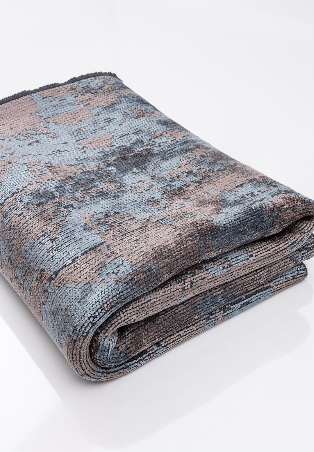 TRIANGLE KOYU GRİ - MAVİ HALI