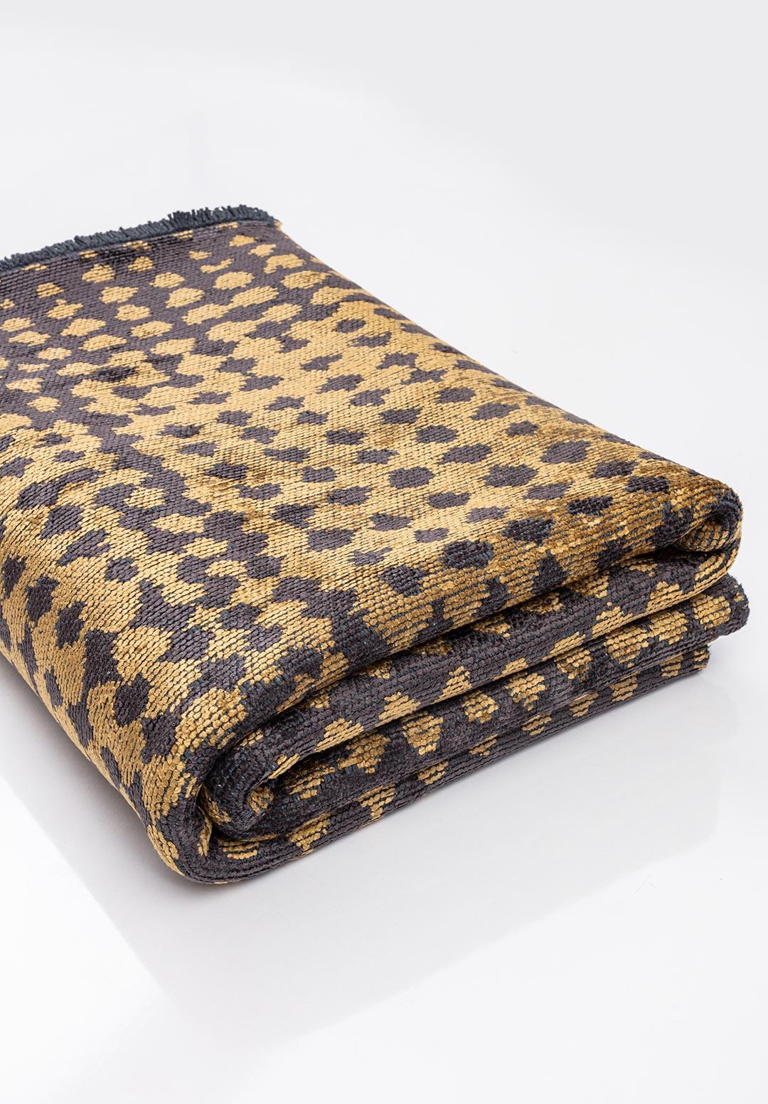 DOTS CHARCOAL - GOLD RUG