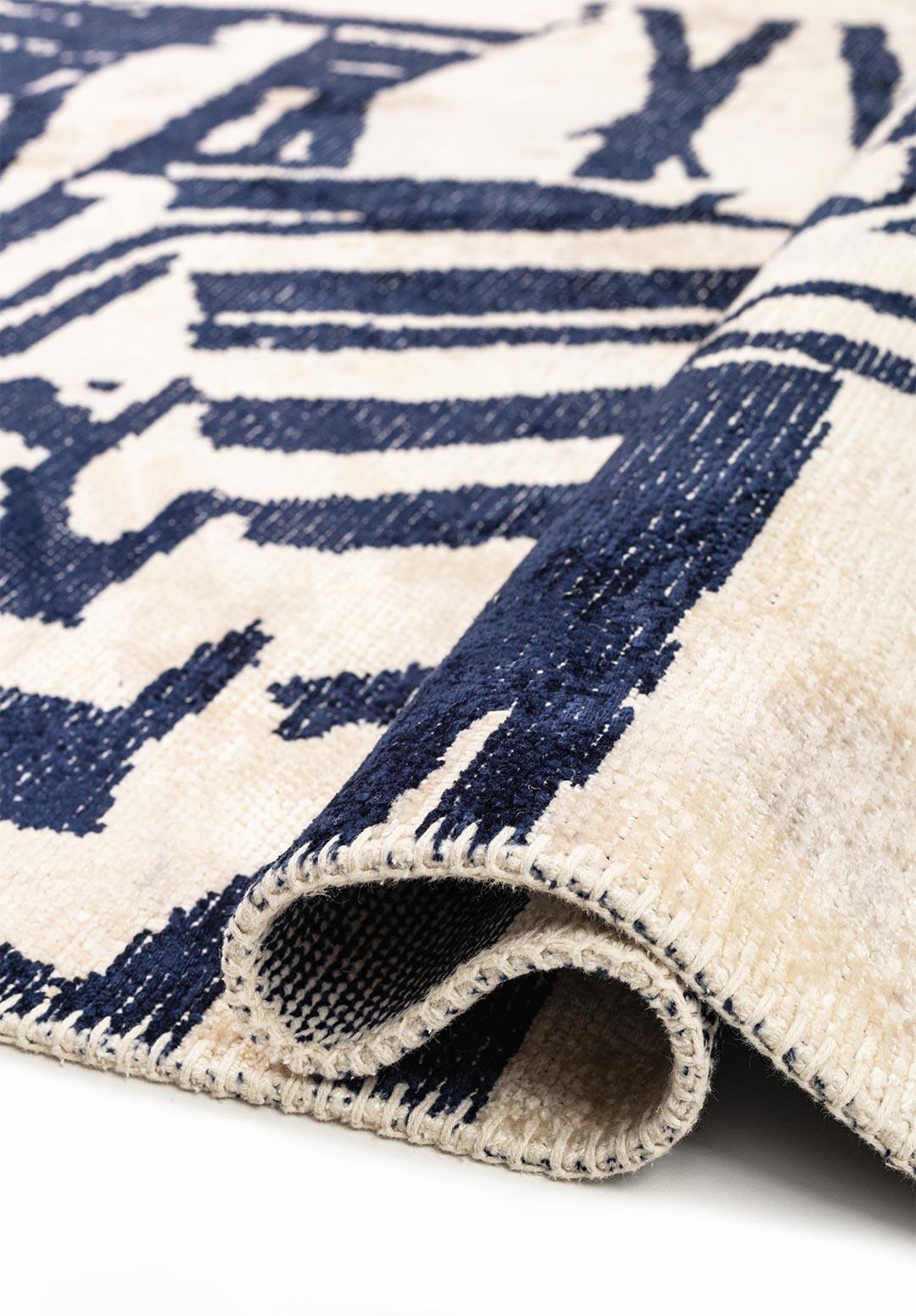 GRAFFITI DARK NAVY - ECRU RUG